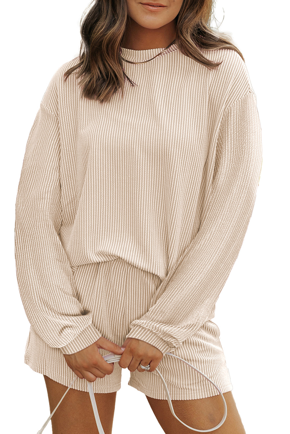 Set aus langärmligem Oberteil und Shorts mit hoher Taille in Parchment-Optik