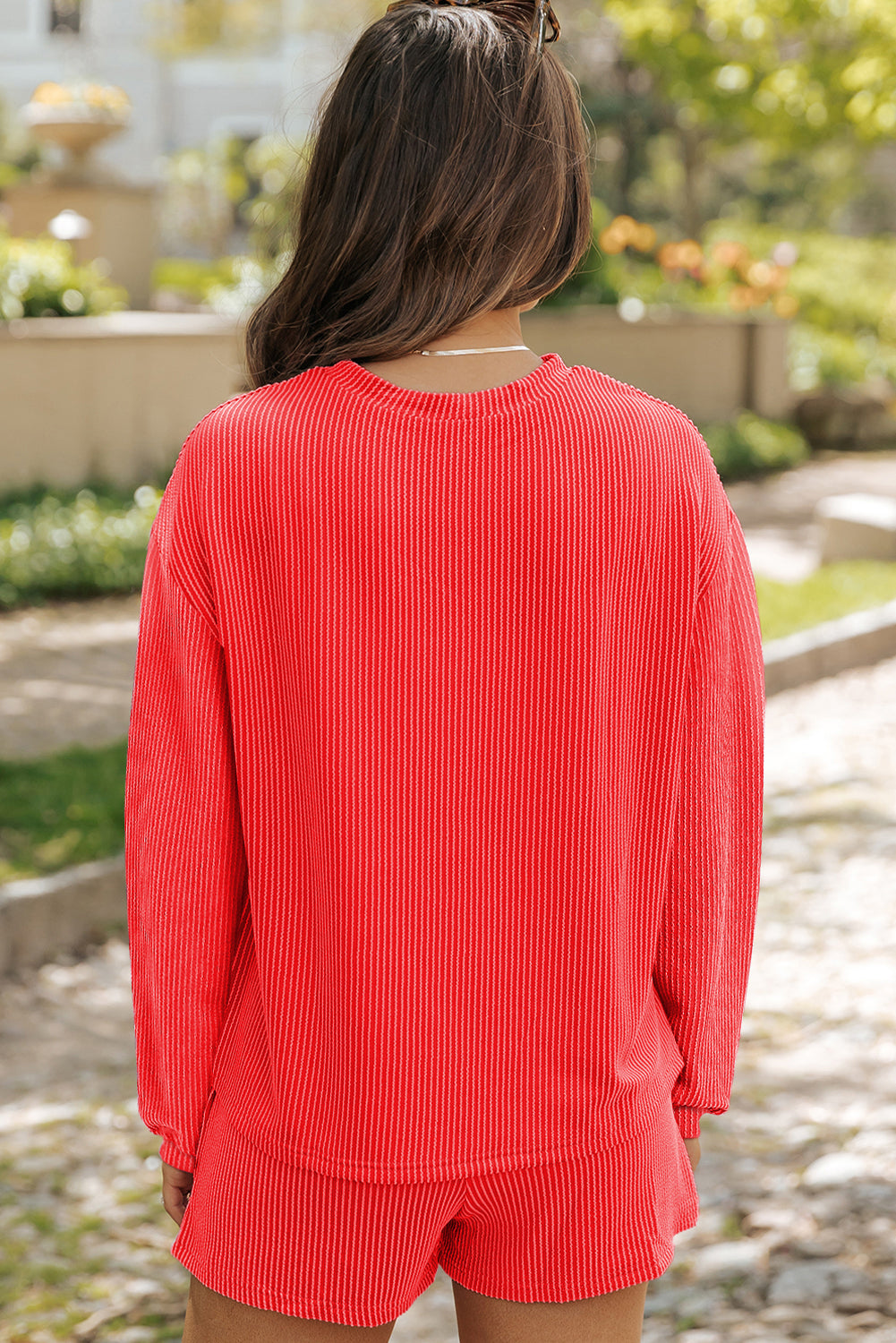 Set aus langärmligem Oberteil und Shorts mit hoher Taille in Parchment-Optik