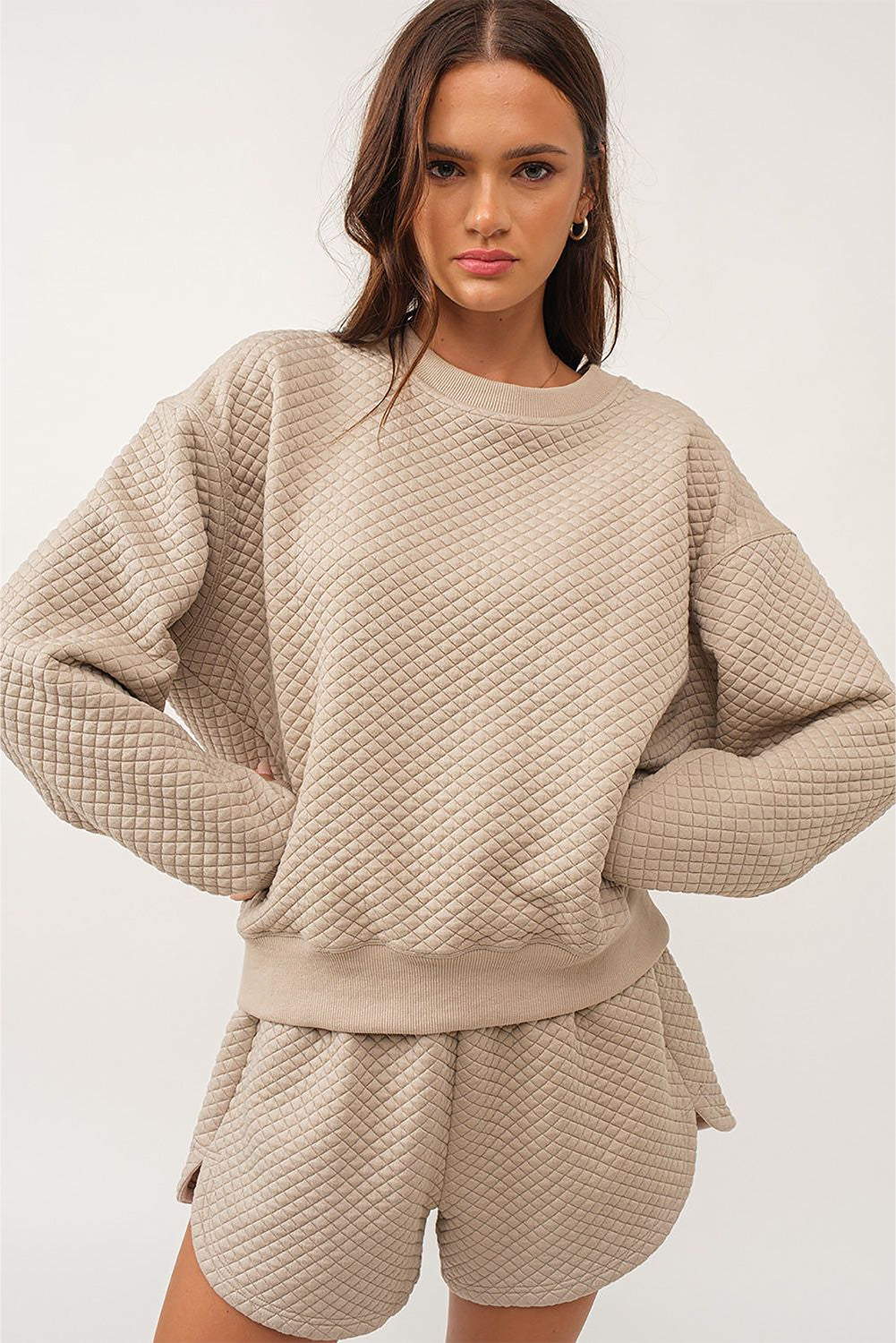 Set aus Pullover und Shorts mit Rautensteppung in Pergament