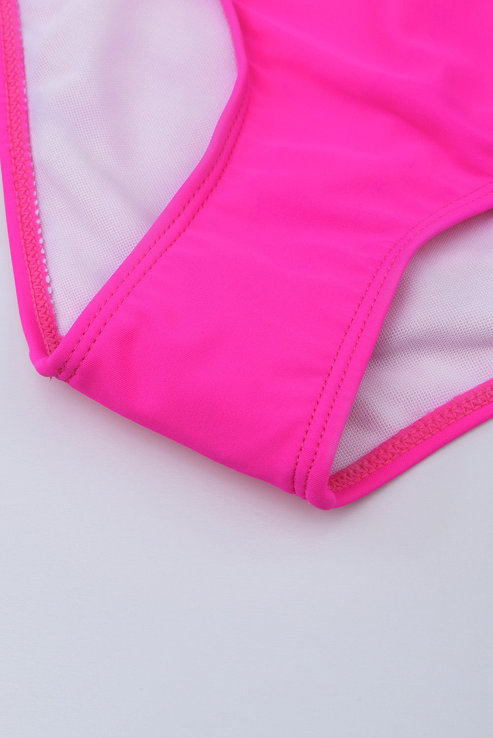Bikini-Set mit Spaghettiträgern und hoher Taille und Patchwork-Muster in Rosa