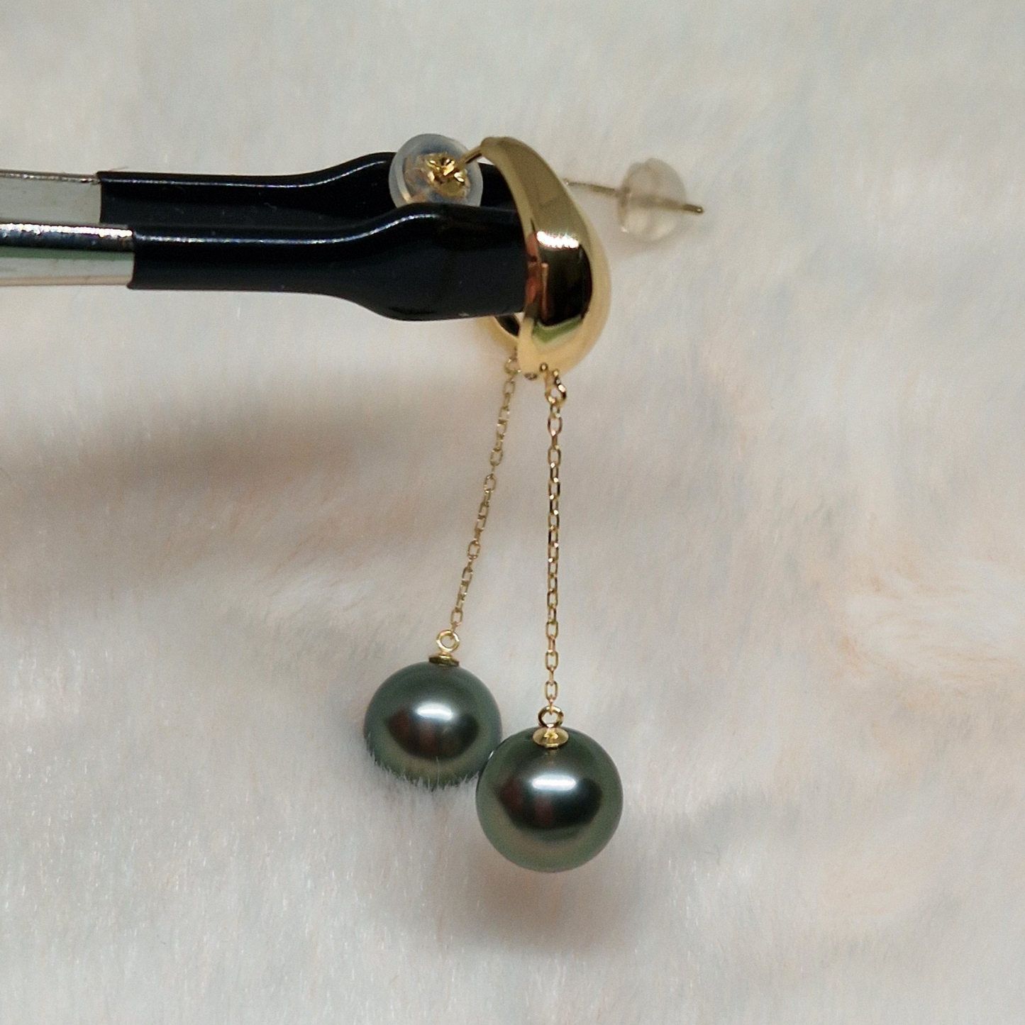 Tahitian Black Pearl Earring