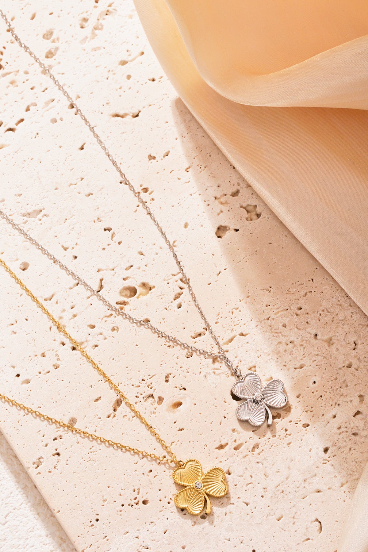 Elegant Clover Pendant Necklace for Everyday Style