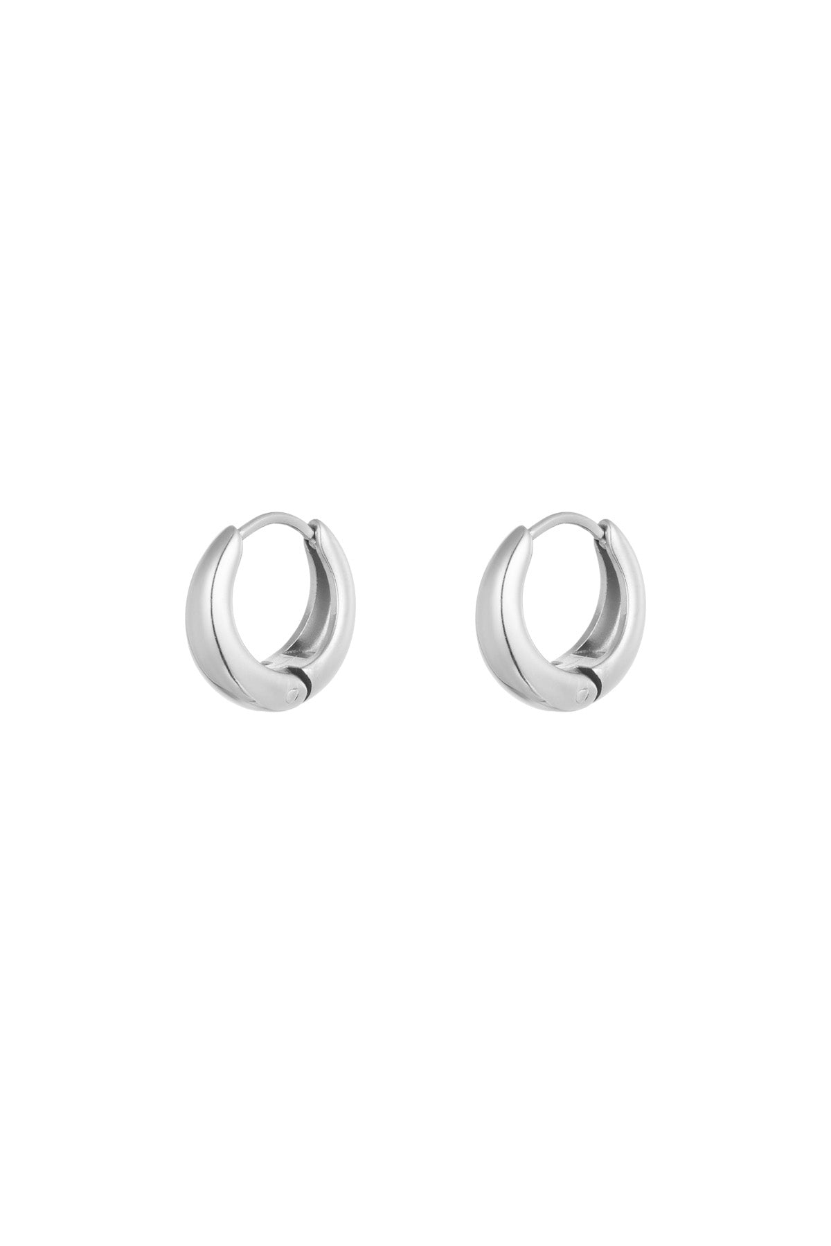 Stylish Basic Hoop Earrings in Silver & Gold