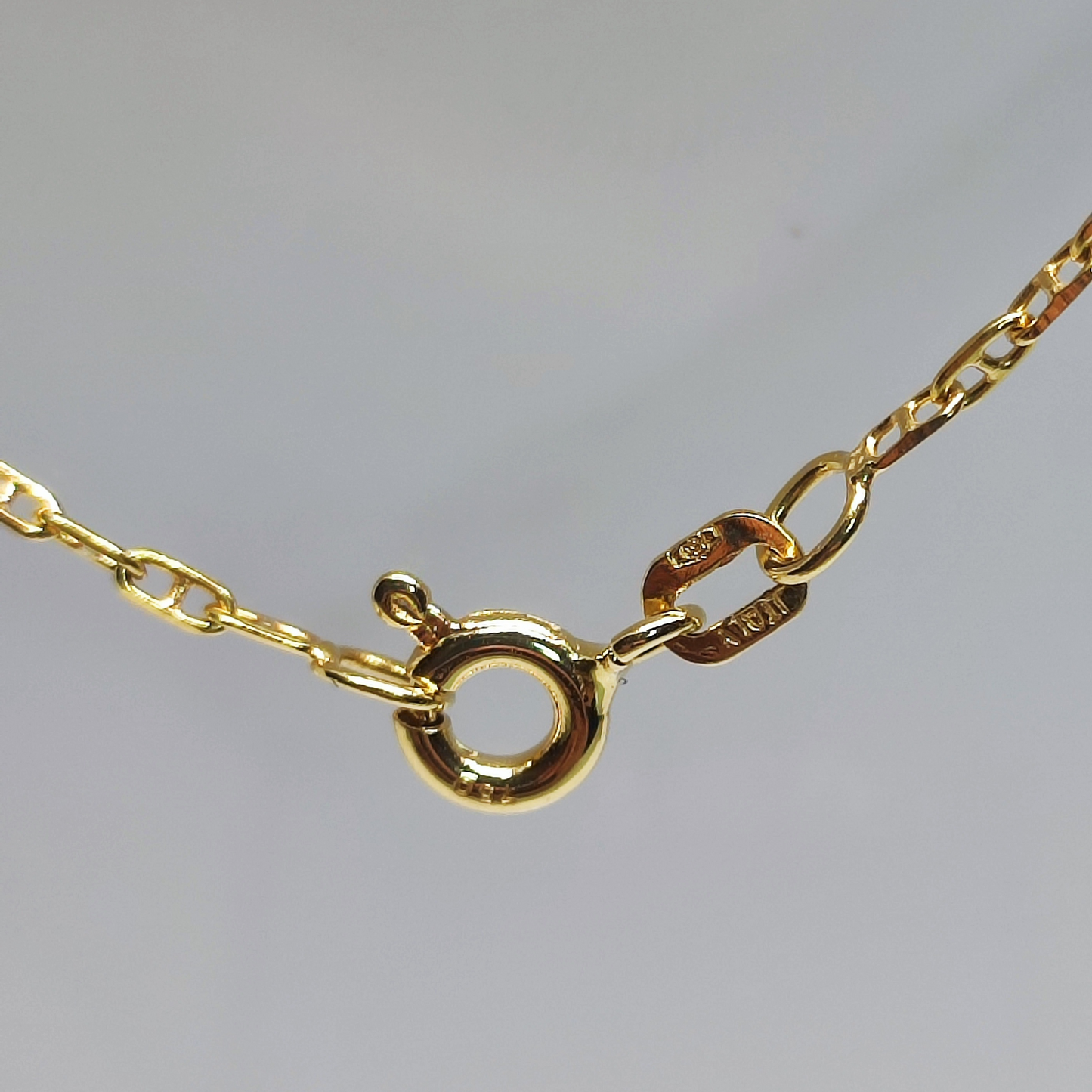 TASAKI 18K Gold Diamond Necklace