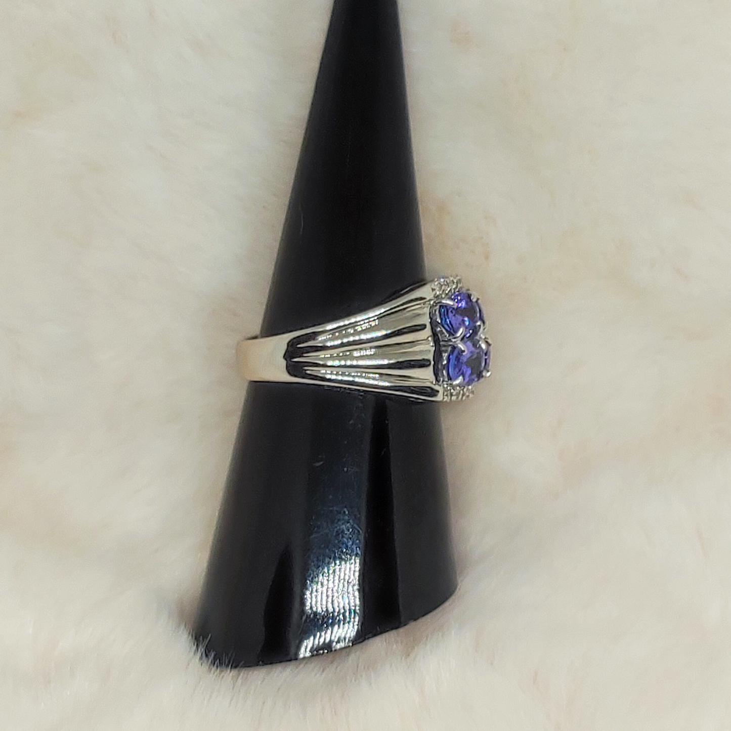 2.61ct Tanzanite Ring