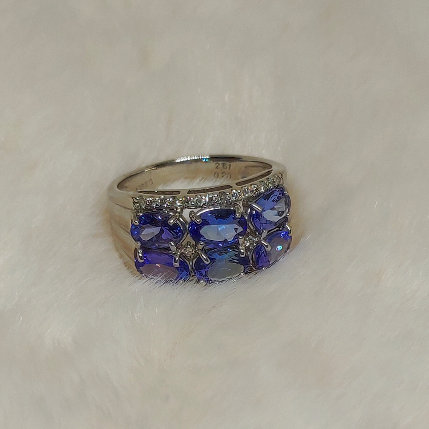 2.61ct Tanzanite Ring