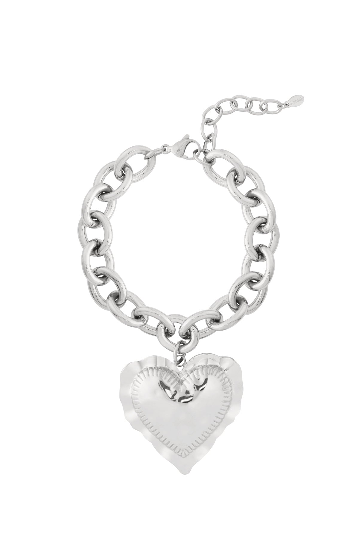 Elegant Heart Charm Bracelet for Everyday Wear
