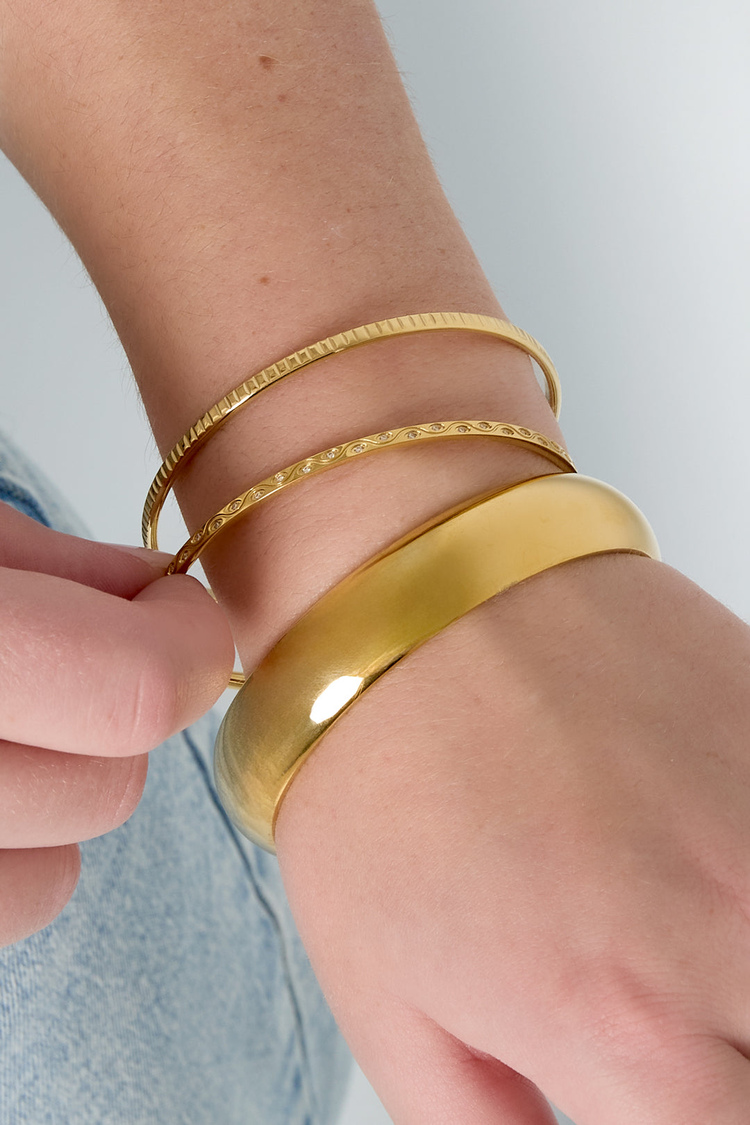 Elegant Stainless Steel Bangle for Women - All Fit