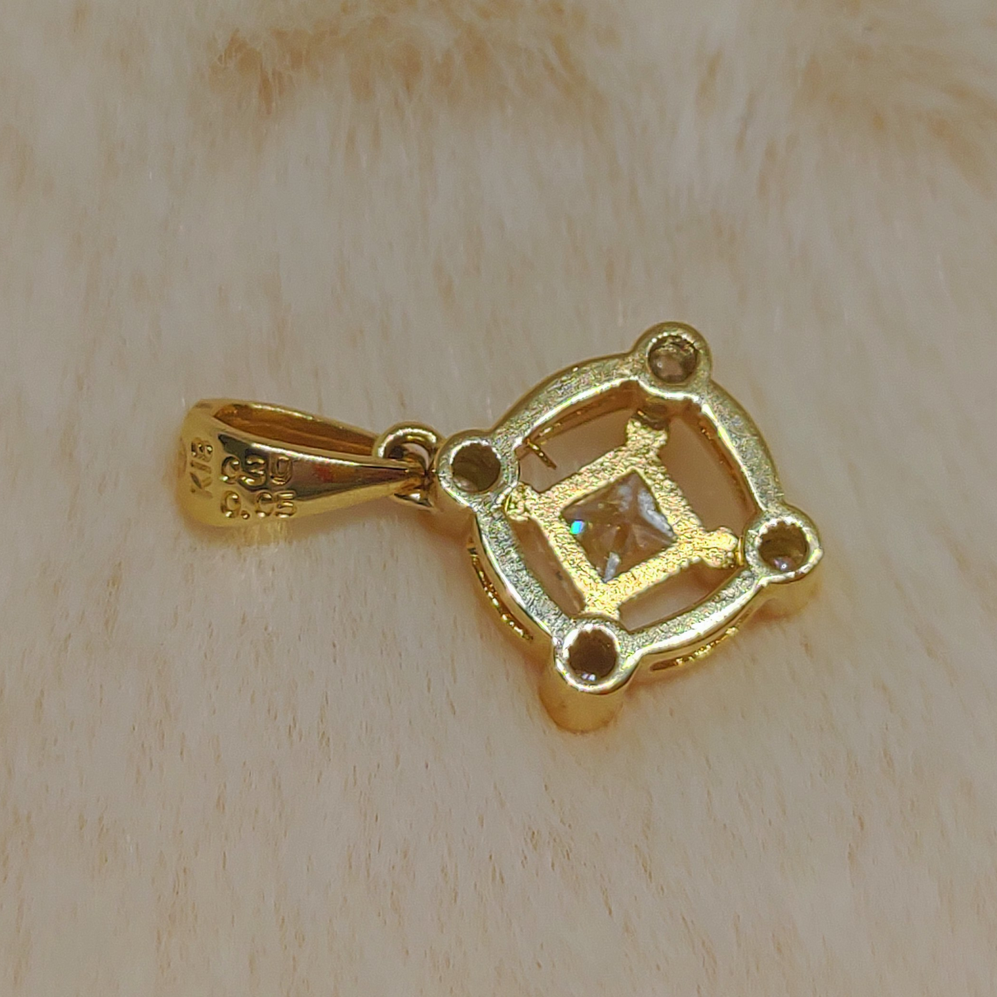 Natural Diamond 0.35ct TASAKI Pendant
