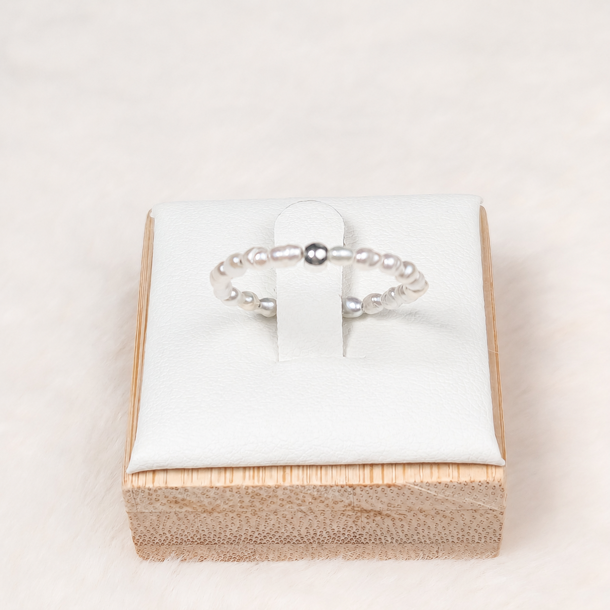 Natural freshwater pearls ring