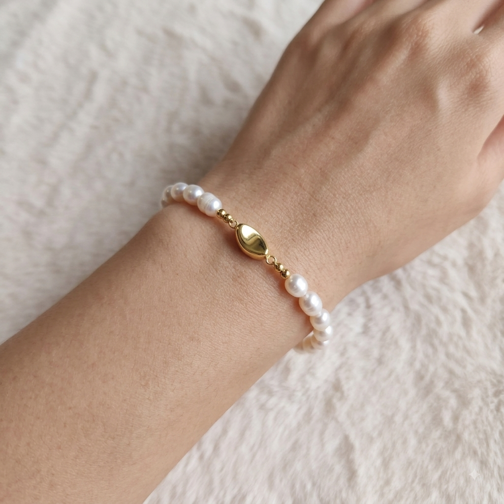 Lexy Pearl Bracelet