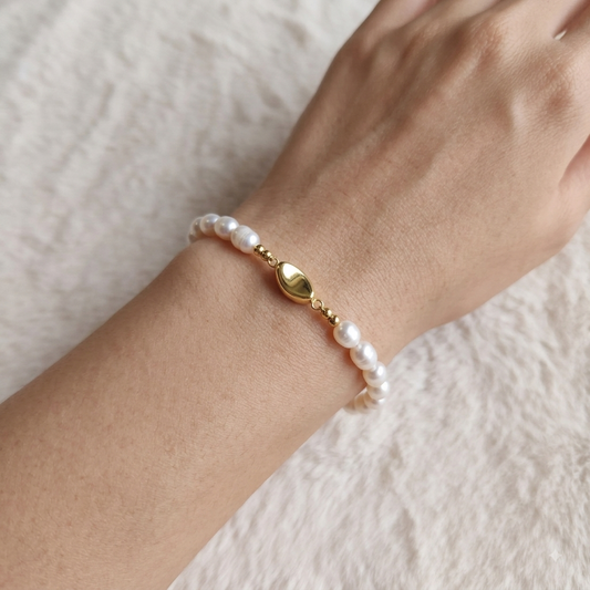 Lexy Pearl Bracelet