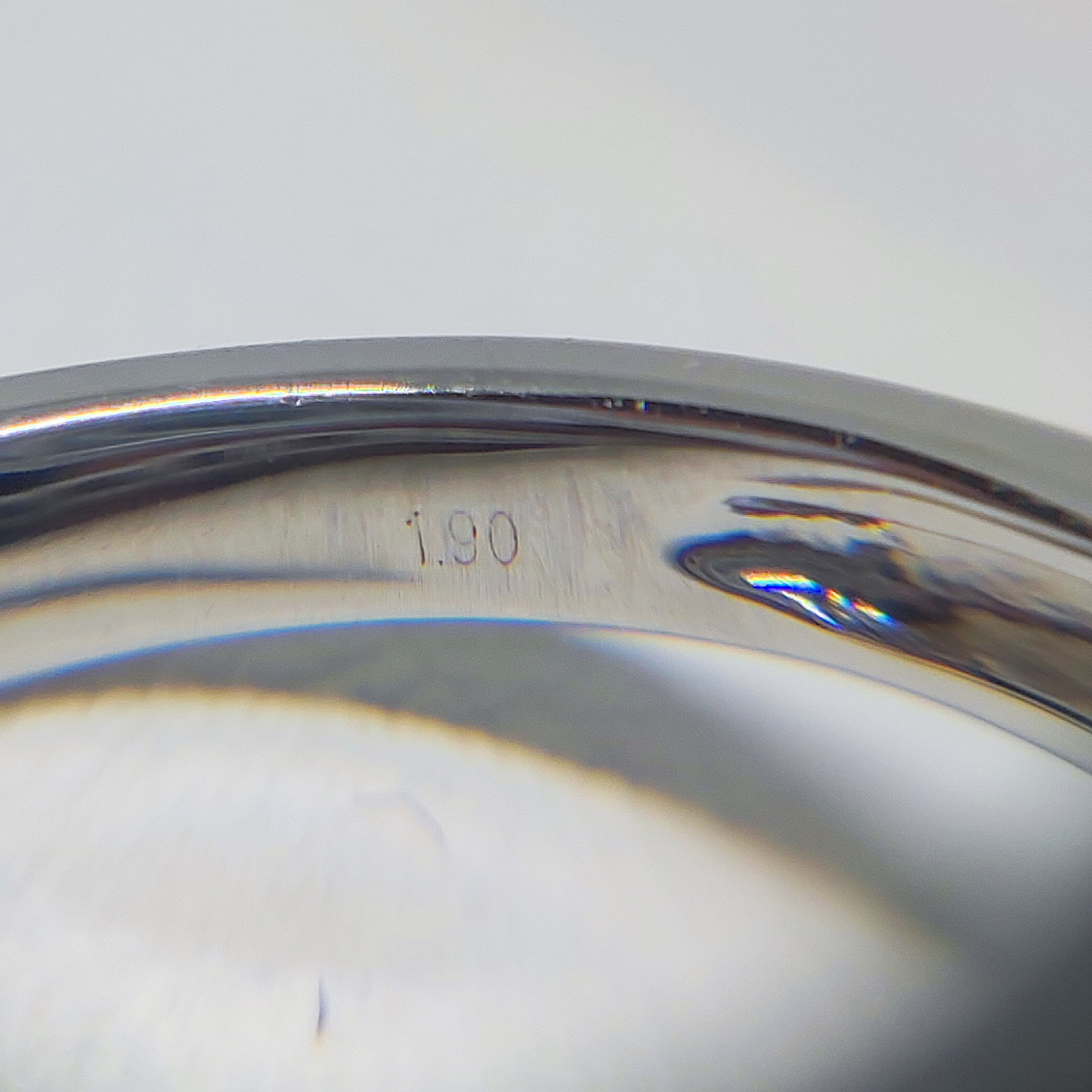1.9ct Tanzanite V-Ring