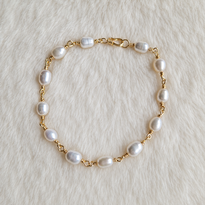 Sarah Pearl Bracelet