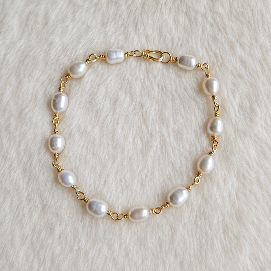 Sarah Pearl Bracelet