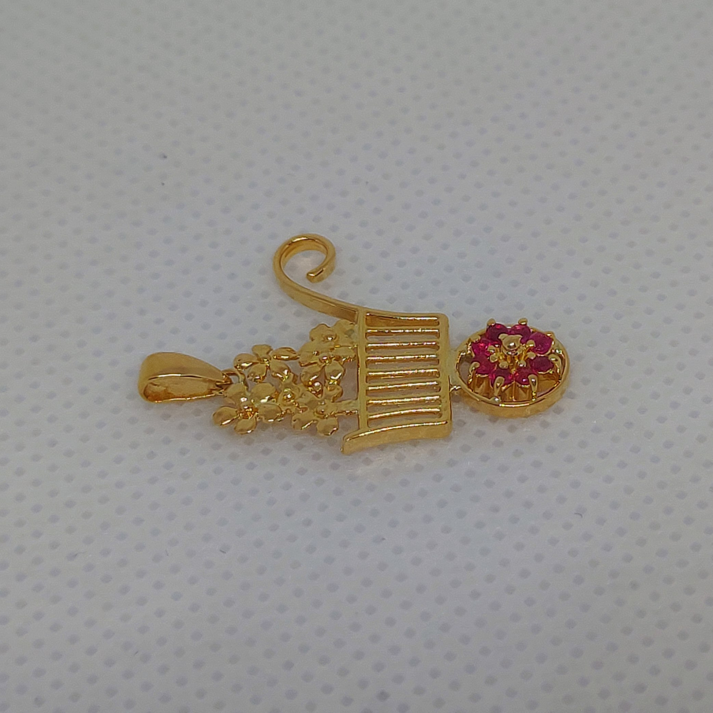 Charm Ruby Pendant in 18K Gold